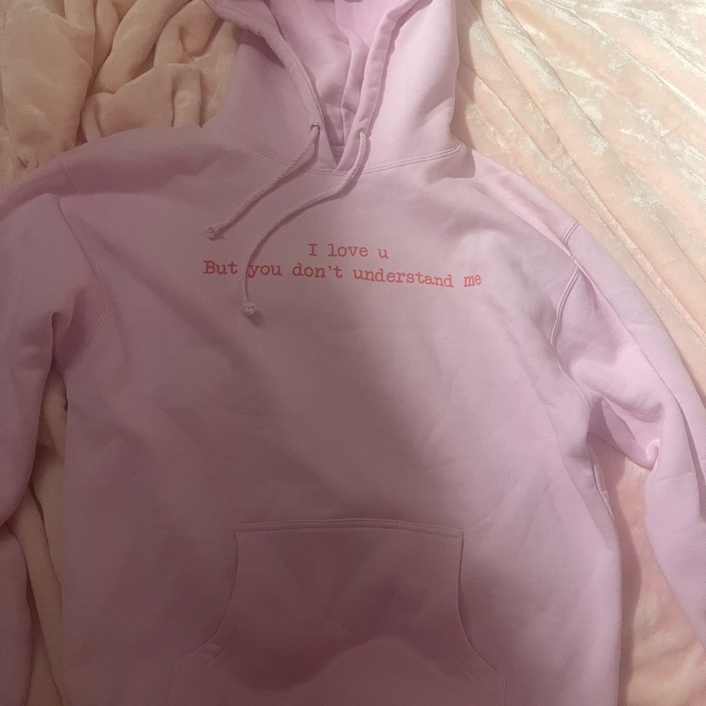 lana del rey pink hoodie “i love u but you don’t understand me”